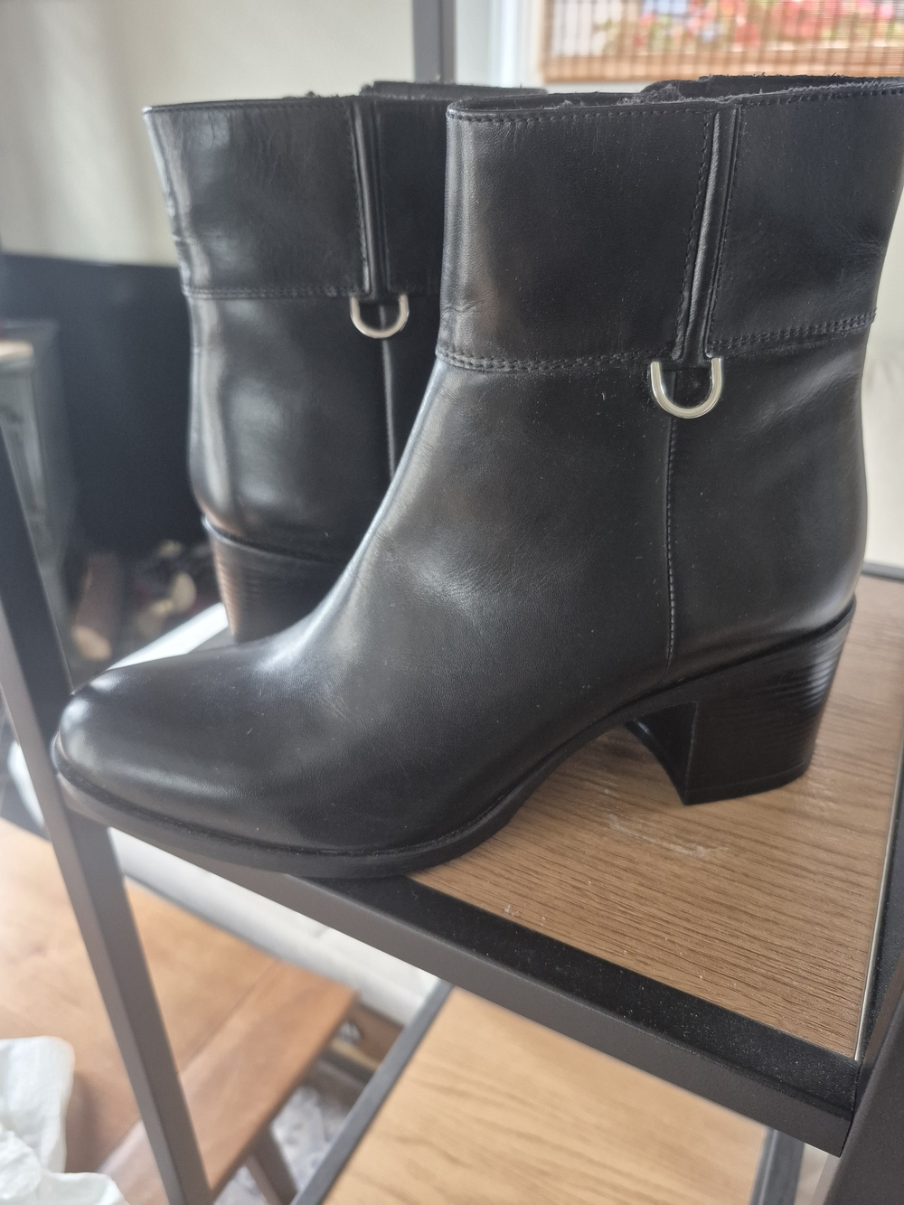 GEOX Classic Black Leather Ankle Boots